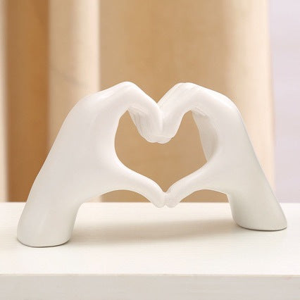 Decorative Heart-Hand Statue Kalsten