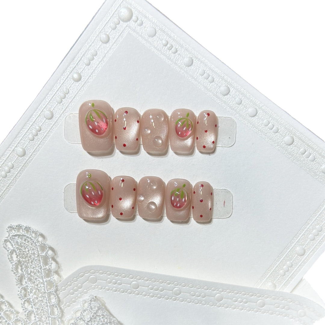 Strawberry-Inspired Press-On Nail Art Set Kalsten