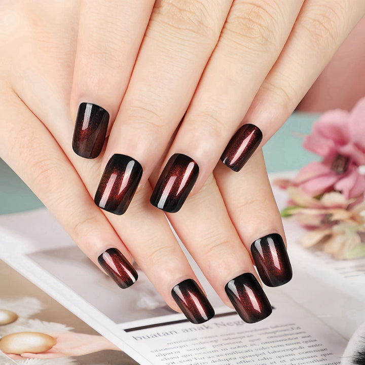 Elegant artificial nails with metallic shine and modern design Kalsten