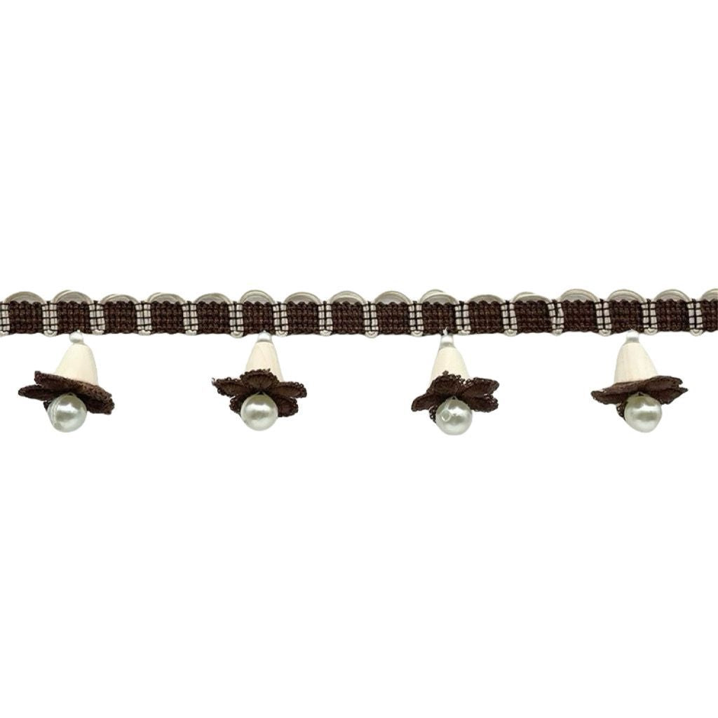 Elegant and Playful Lace Trim Kalsten