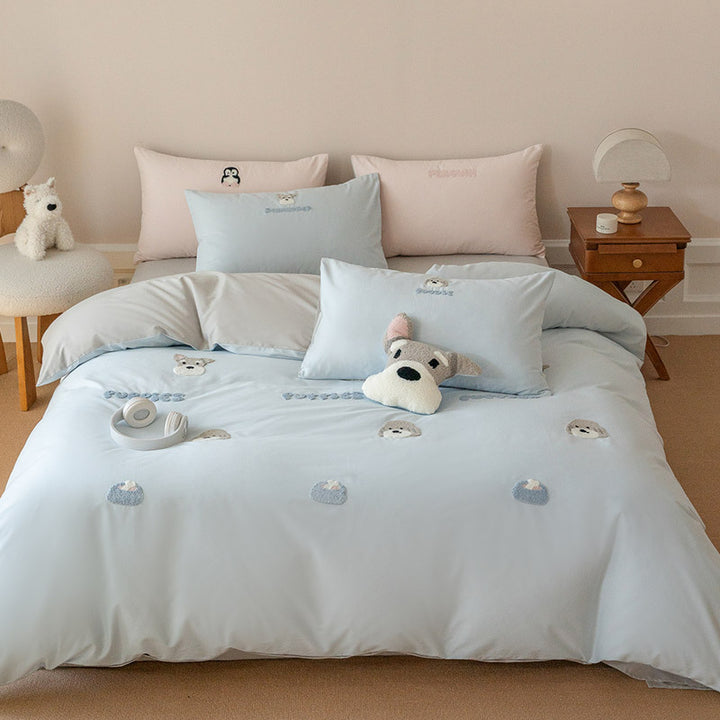 Embroidered bedding set with panda motif made of cotton satin and reversible function