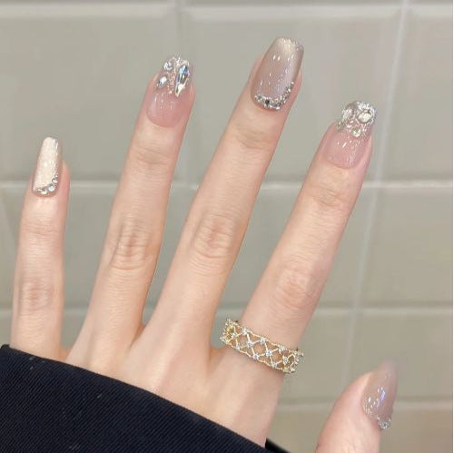 Artificial nails with sweet animal motif and elegant French tip Kalsten
