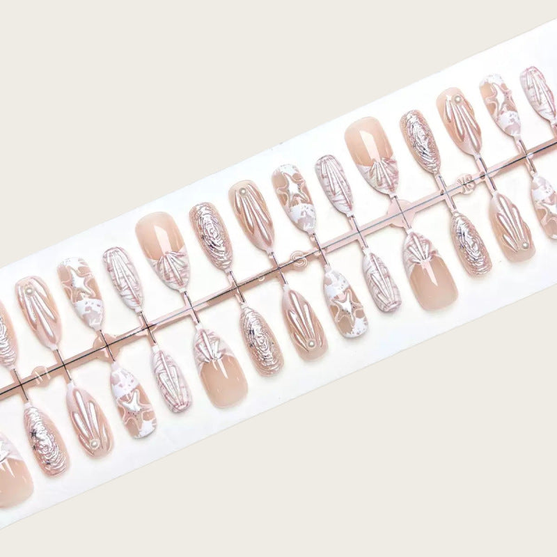 Artful Nail Design with elegant 3D motifs Kalsten