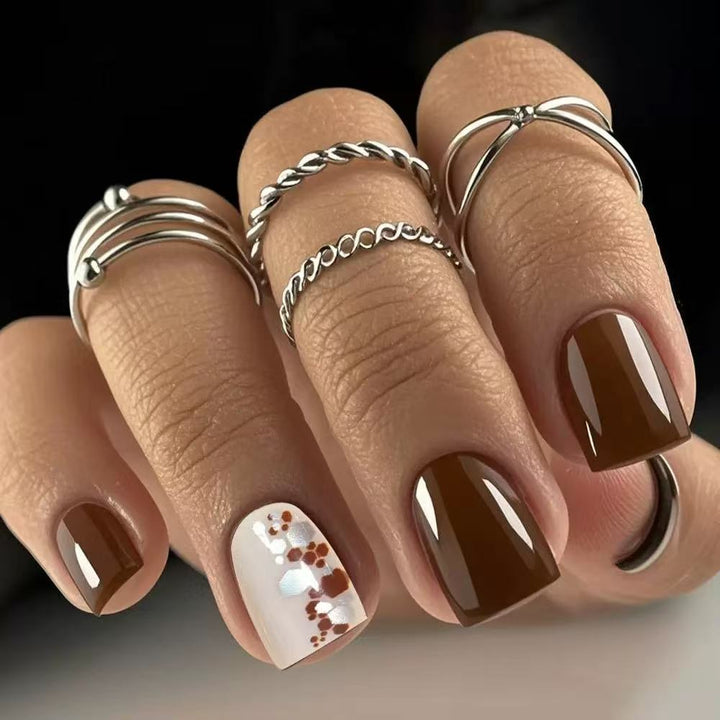 Elegant Glossy Nail Art Kalsten