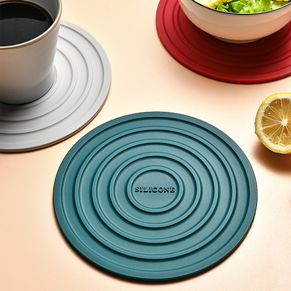 Silicone pot lid with innovative steam vent Kalsten