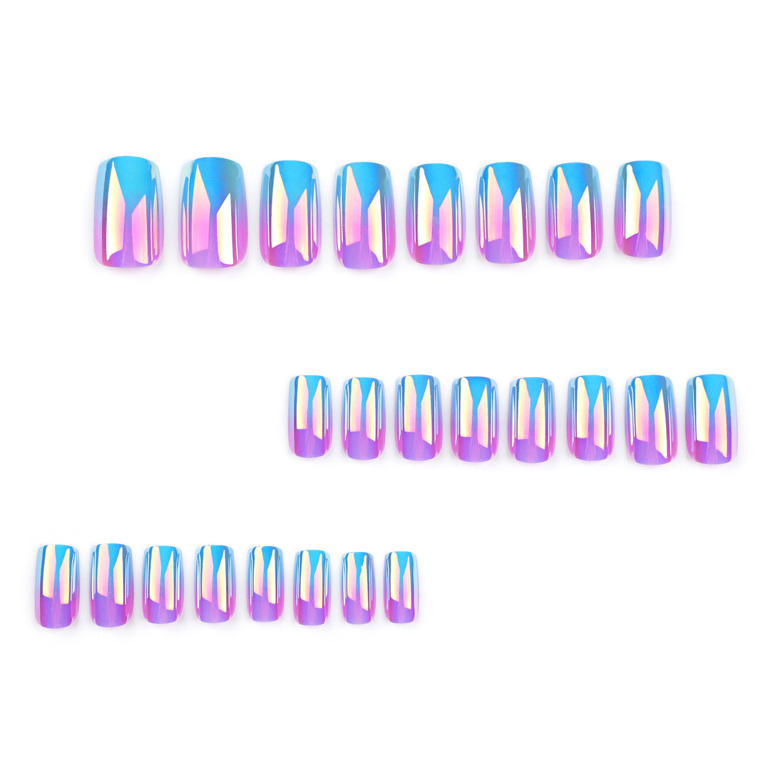 Artificial nail art in holographic design Kalsten