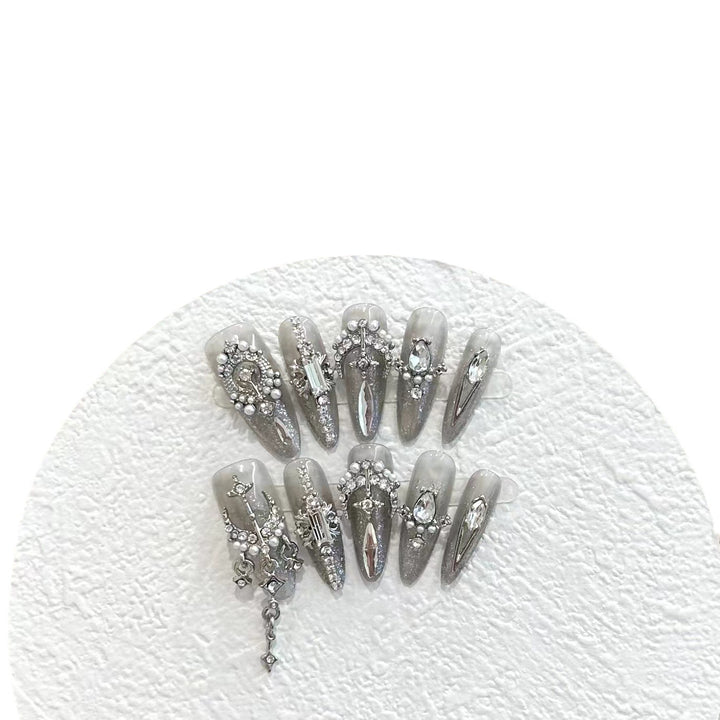 Luxurious Rhinestone-Embellished Press-On Nail Set