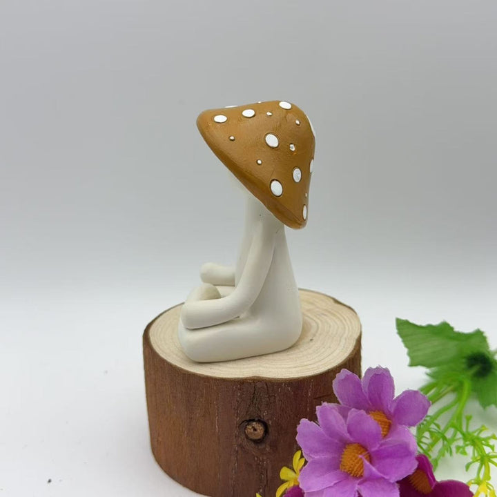 Decorative figure of a meditating mushroom Kalsten