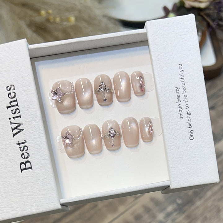 Elegant Press-On Nail Set with Floral Accents Kalsten