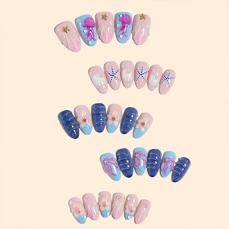 Artistic Nail Tips in Maritime Style Kalsten