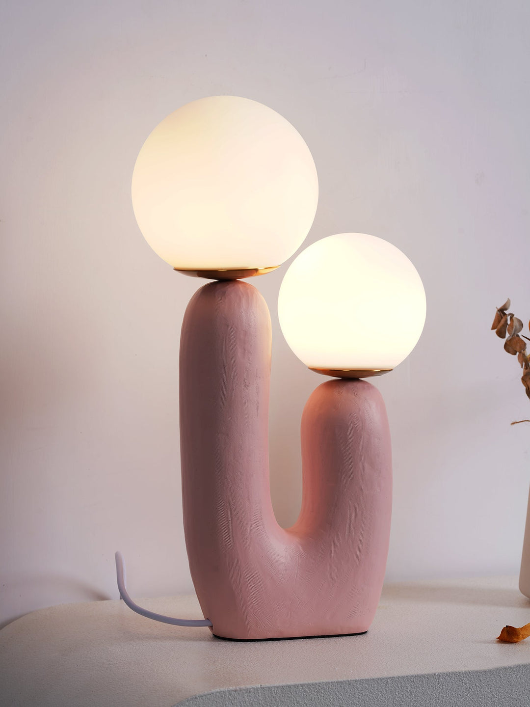 Contemporary Style Table Lamp with Natural Accent | Kalsten