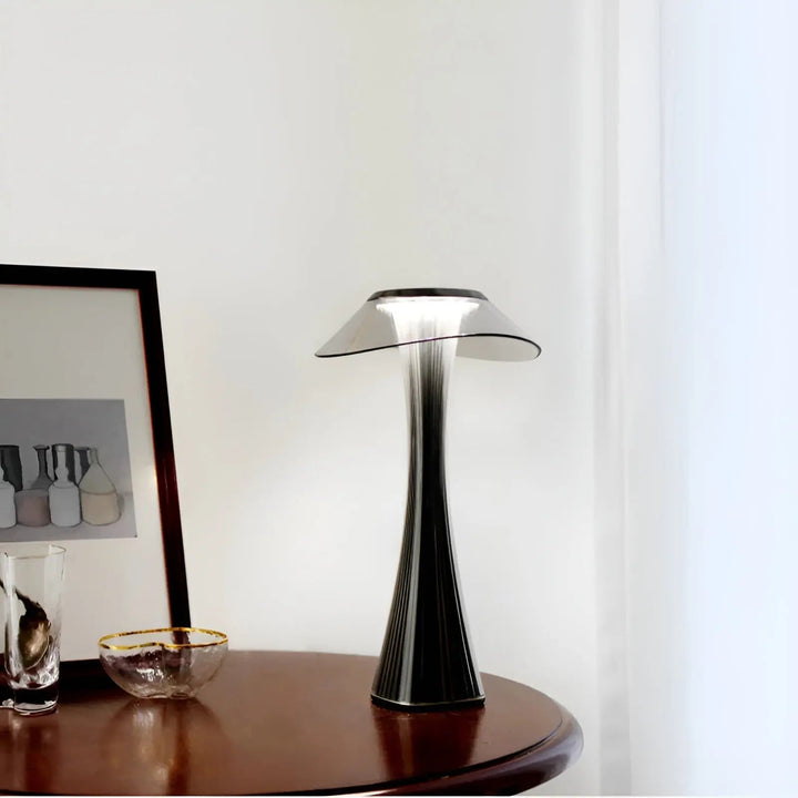 Gior Luxe Table Lamp – Elegance and Flexibility Kalsten