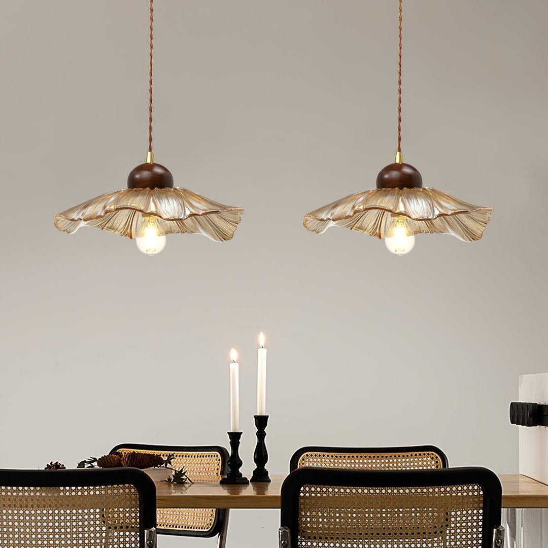 Ribbed Floral Pendant Light | Kalsten