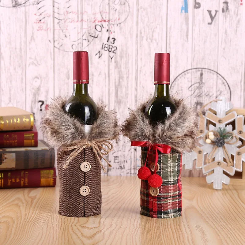Christmas bottle cover with fur collar – festive cover for wine bottles, gnome decoration for Christmas, perfect as gift wrapping | Noxord