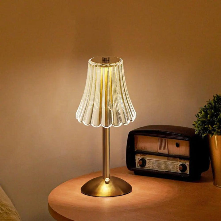 CrystalLuxe - Vintage Table Lamp with Elegant Shine | Kalsten