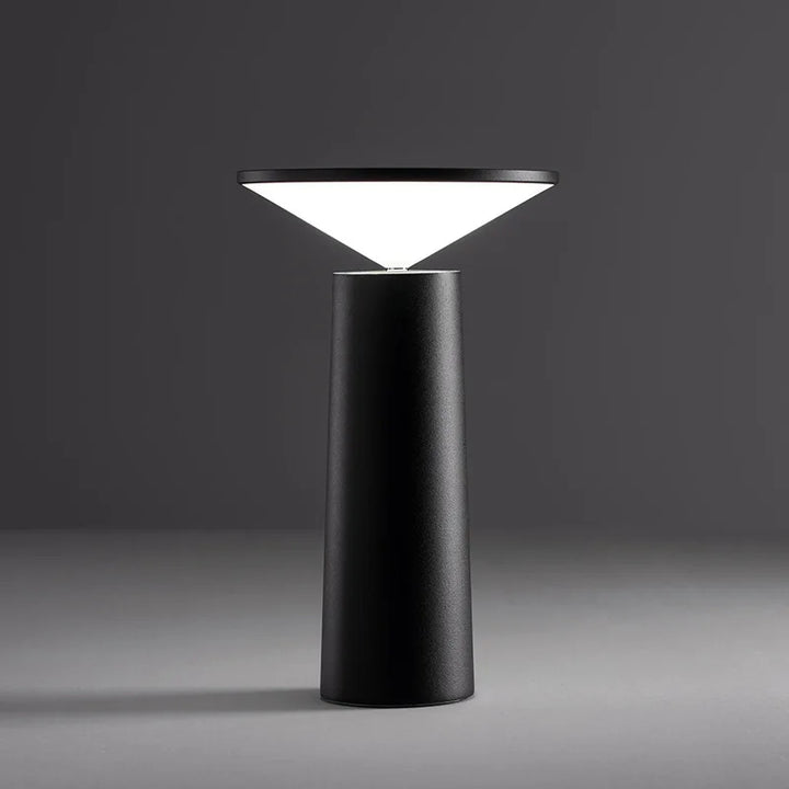 Smart table lamp for everyday use | Kalsten
