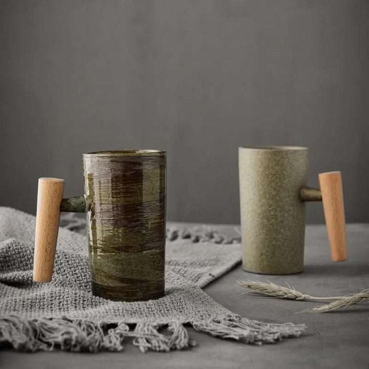Kalsten | BREWCRAFT MUG – Handmade ceramic mug with wooden handle for stylish coffee enjoyment