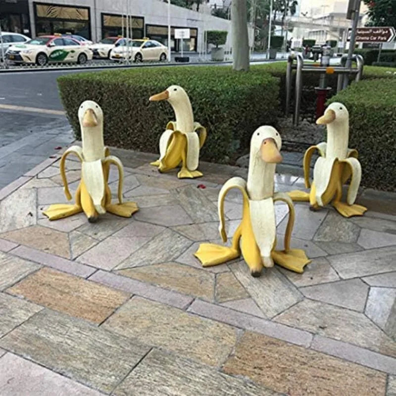 Kalsten | BananaDuck Decor Figure – Playful Resin Decoration for Indoors or Outdoors