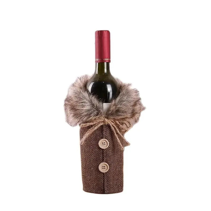 Christmas bottle cover with fur collar – festive cover for wine bottles, gnome decoration for Christmas, perfect as gift wrapping | Noxord