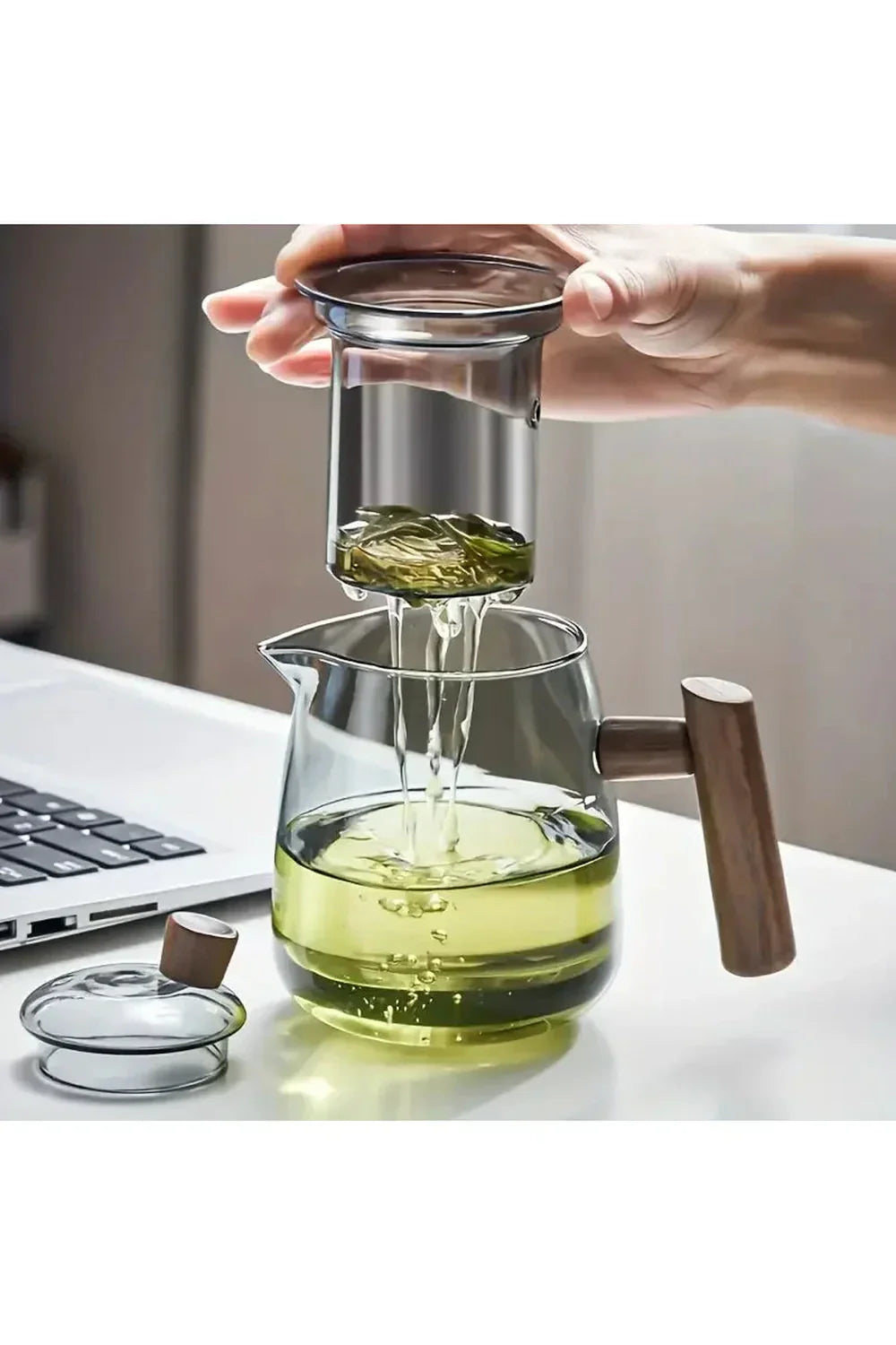 Kalsten | Wood Handle Glass Teapot