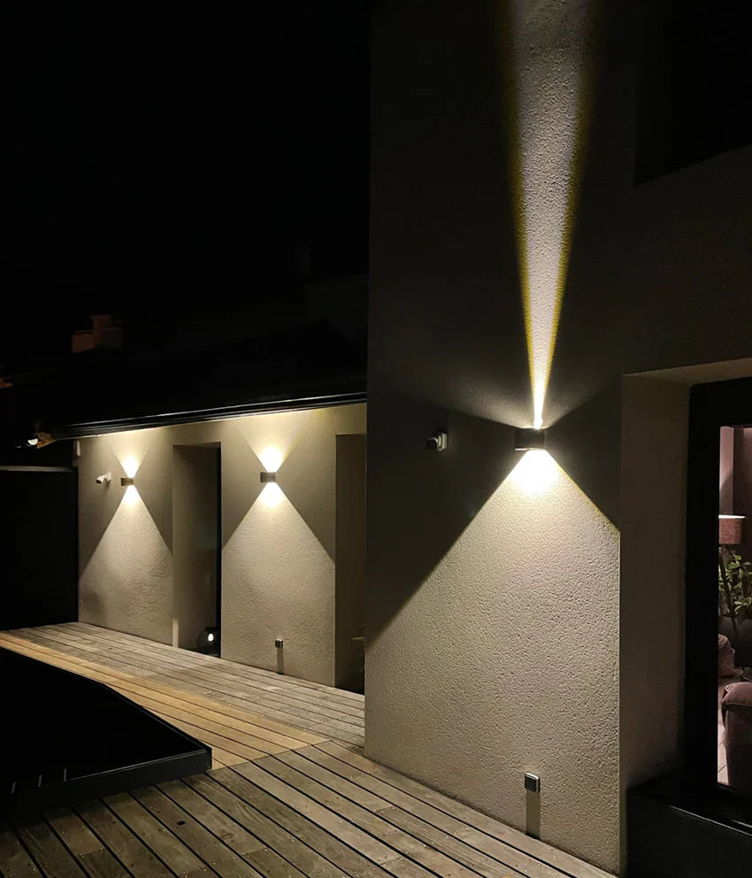 Outdoor LED wall lamp | Kalsten