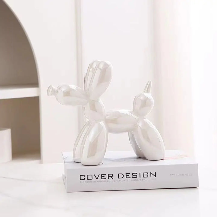 Kalsten | – Small dog sculpture made of balloons
