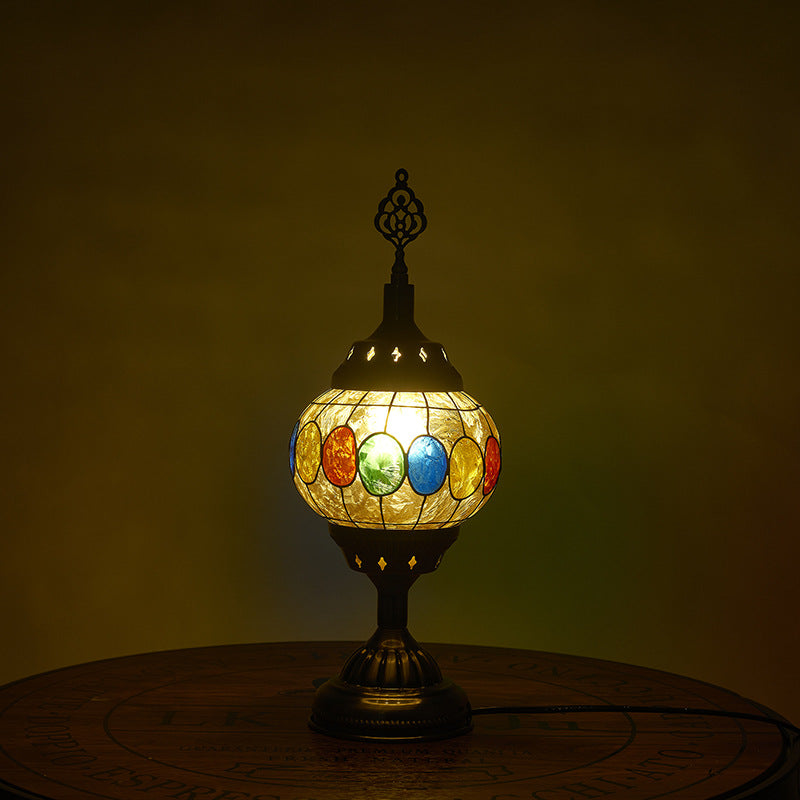 Traditional Tiffany romantic oval iron enameled 1-light table lamp for the bedroom | Noxord