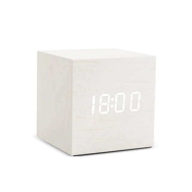 Wooden LED alarm clock with temperature display, digital time display and minimalist design – Perfect for bedroom and office | Kalsten