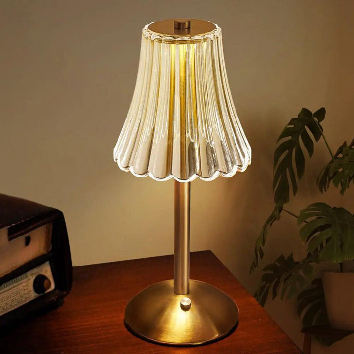 CrystalLuxe - Vintage Table Lamp with Elegant Shine | Kalsten