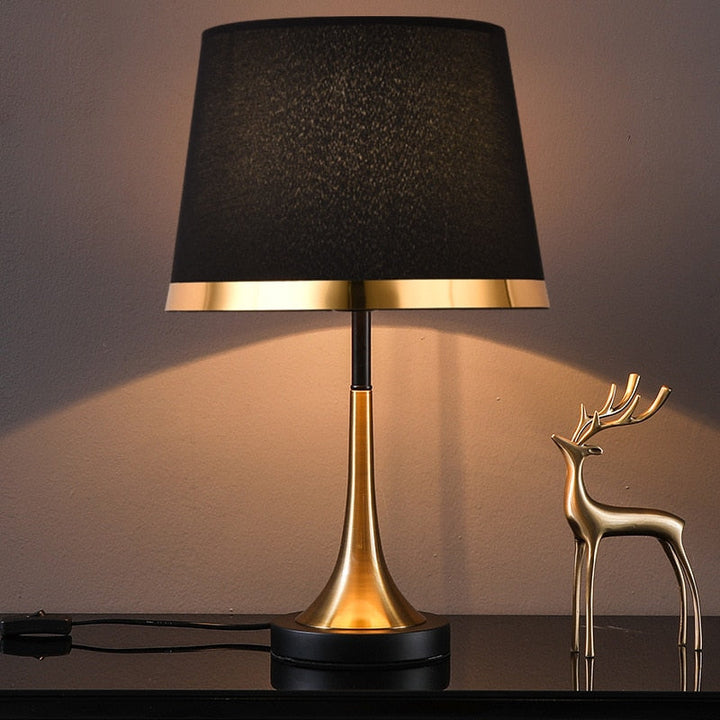 GiltGlow – Elegant Gold and Black Retro Table Lamp | Kalsten