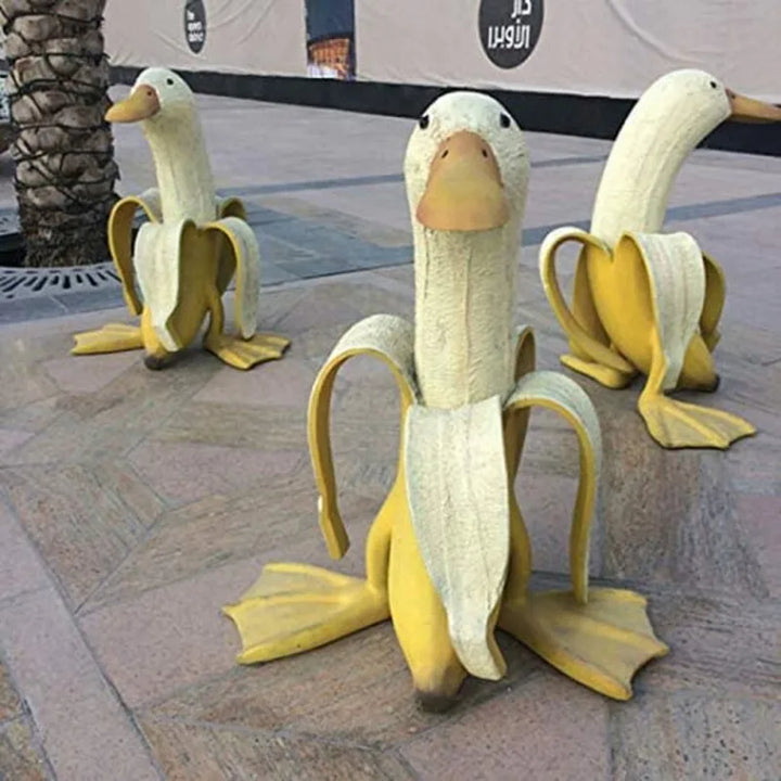 Kalsten | BananaDuck Decor Figure – Playful Resin Decoration for Indoors or Outdoors