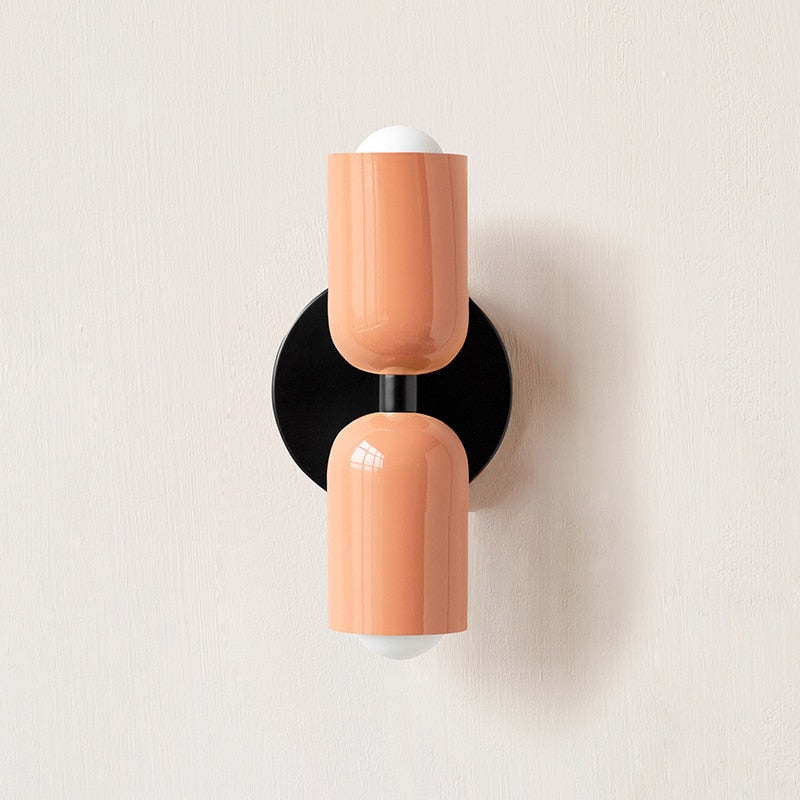 Lively, minimalist wall lamp with two light bulbs | Kalsten