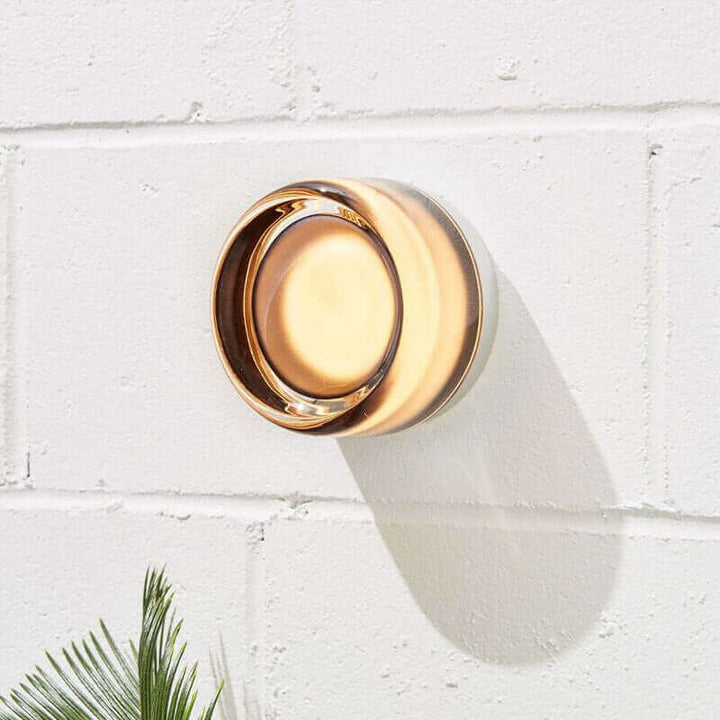 Kalsten | Futuristic and unique solid Plexiglass wall lamp