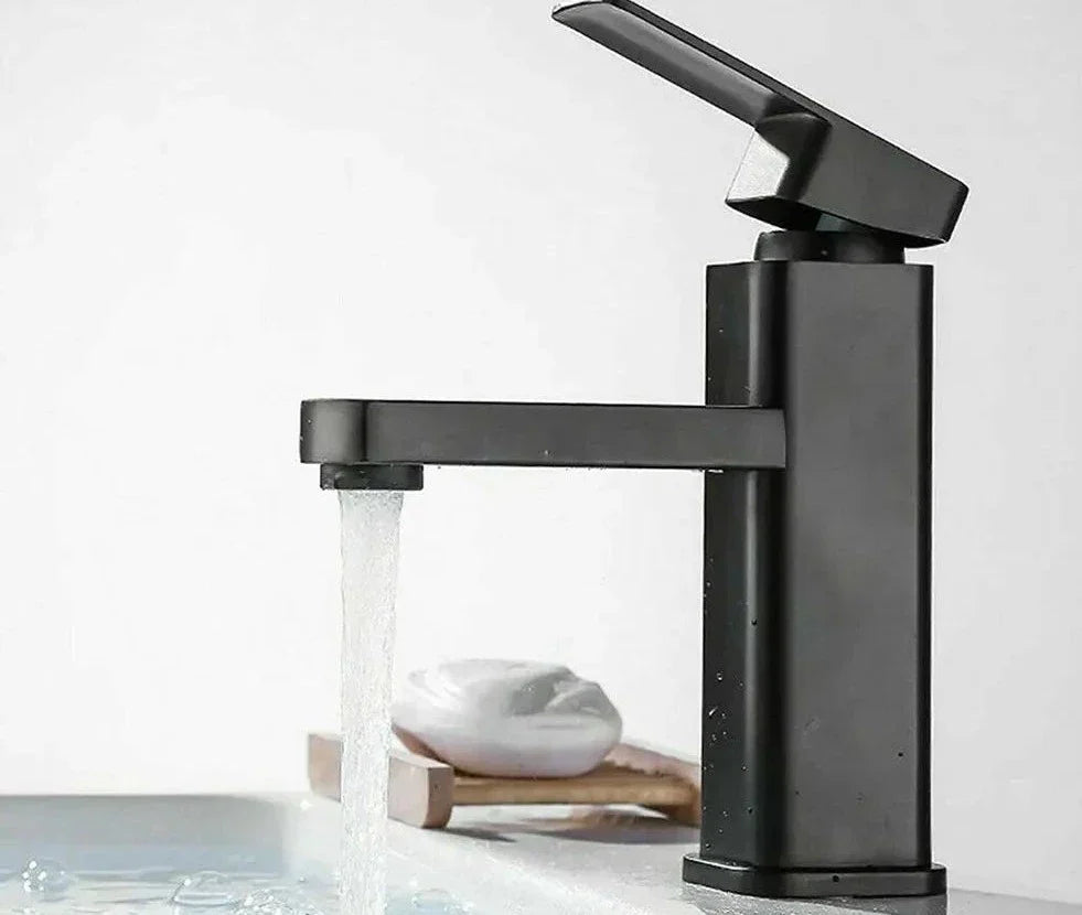 Luxury RETHME Basin Tap - with Stylish Water Flow Noxord