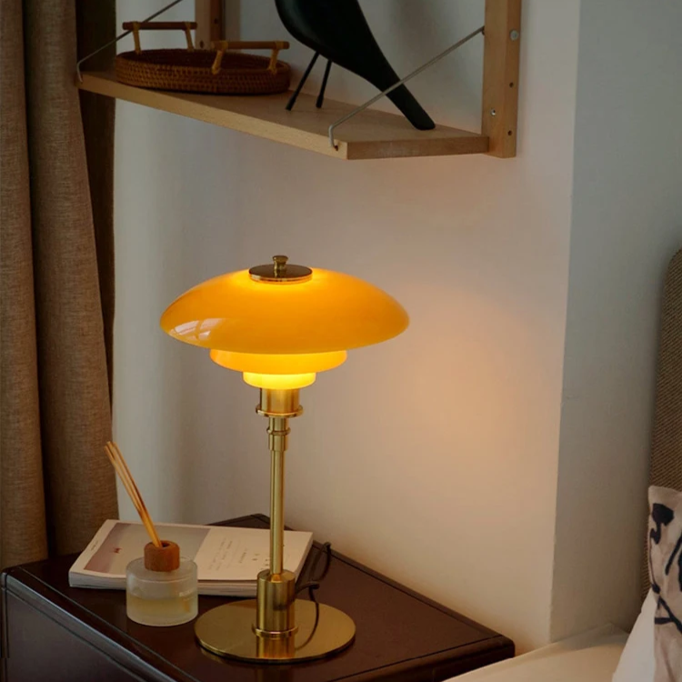 Danish designer lamp - Dimmable table lamp | Kalsten