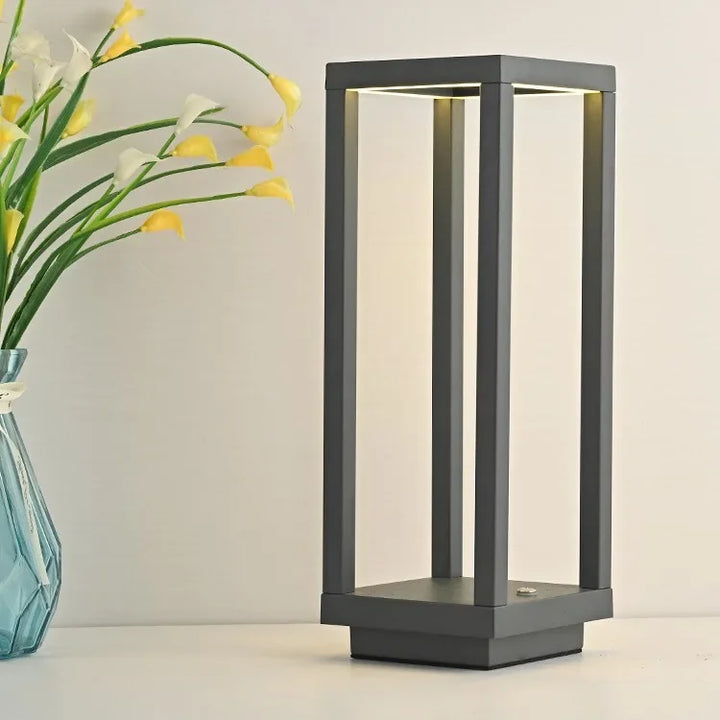 Wireless table lamp with rechargeable battery | Kalsten