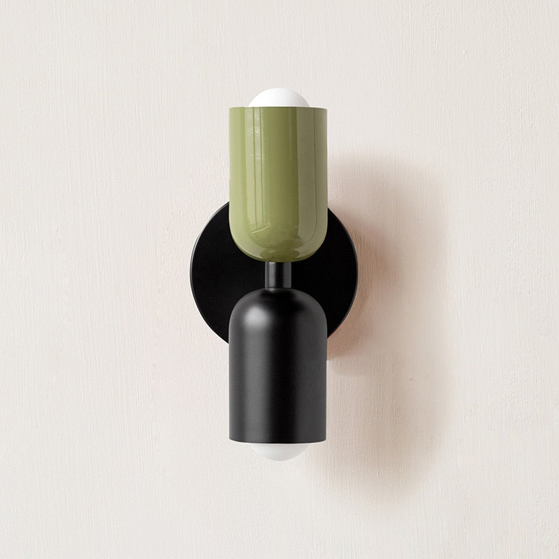 Lively, minimalist wall lamp with two light bulbs | Kalsten