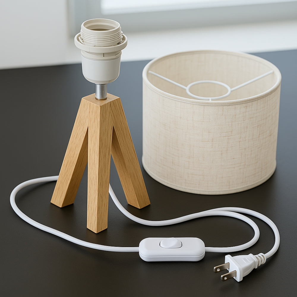 Solara Minimalist Tripod Table Lamp | Kalsten