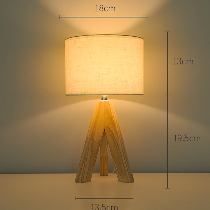Solara Minimalist Tripod Table Lamp | Kalsten