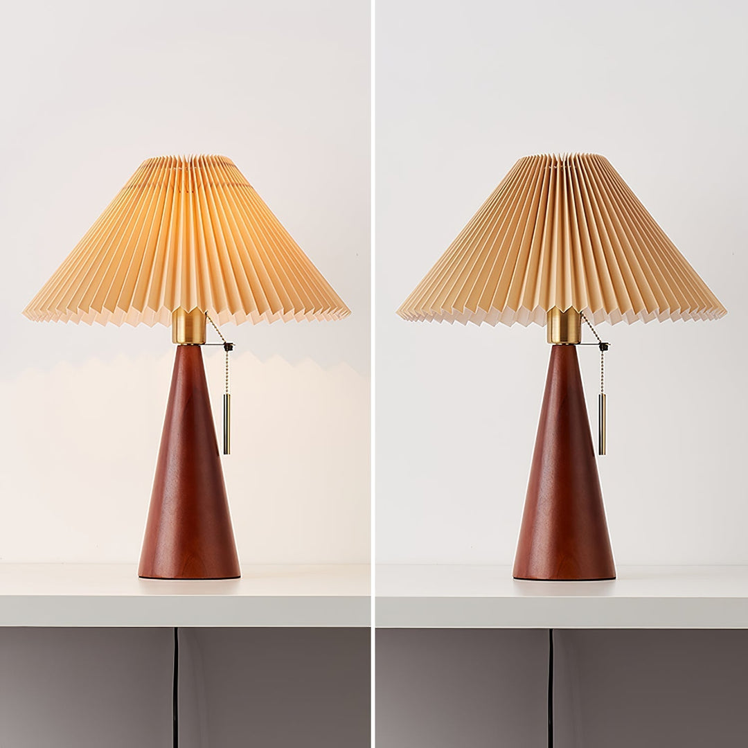 AntiqueRadiance – Elegant Wood and Metal Table Lamp | Noxord