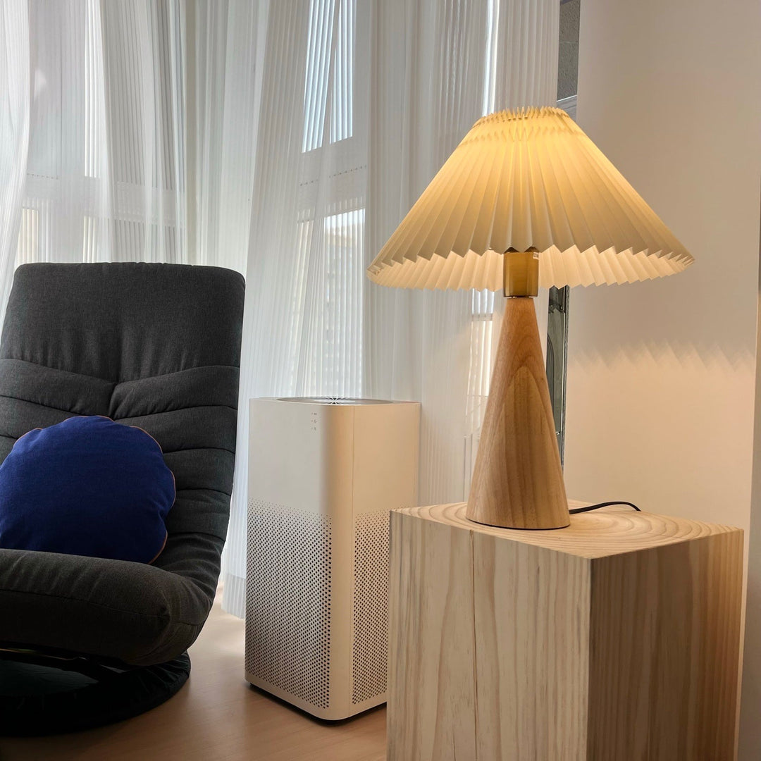 AntiqueRadiance – Elegant Wood and Metal Table Lamp | Noxord
