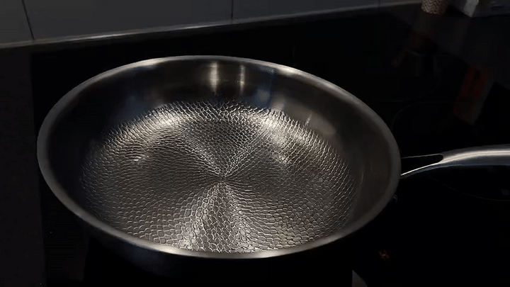 Titanpan – Forged Titanium Frying Pan Without Coating, Scratch Resistant and Heat Resistant | Kalsten