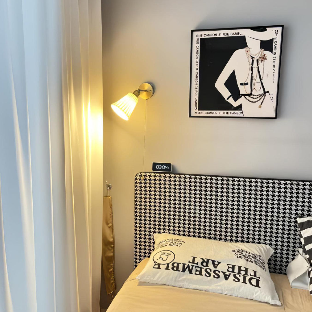 Trumpet Ceramic Wall Light | Noxord