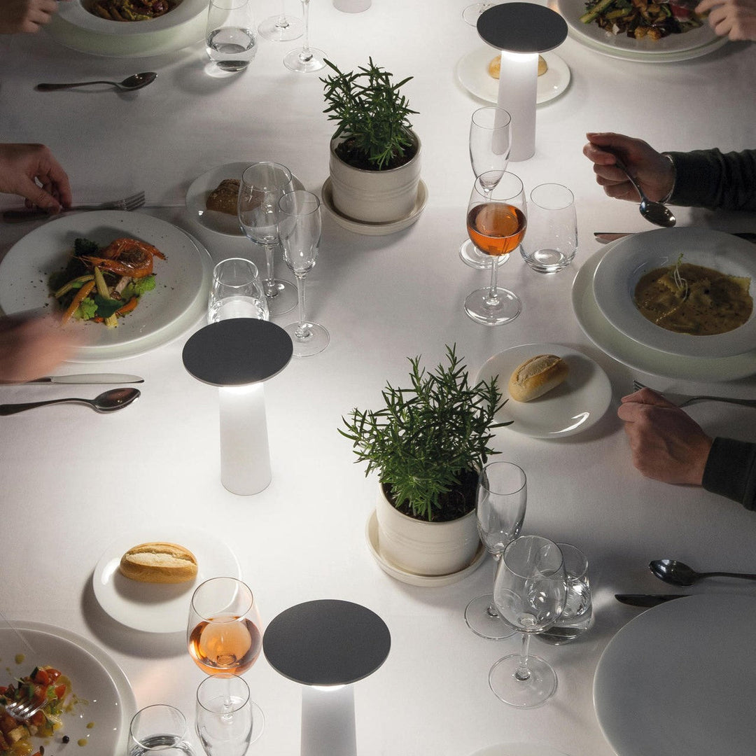 InfiNight - Modern table lamp with touch sensor | Dimmable brightness | Kalsten