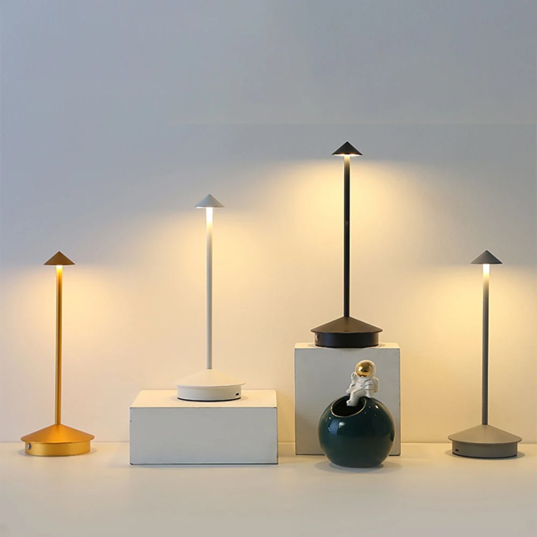 Robyn Arrow LED Table Lamp | Kalsten