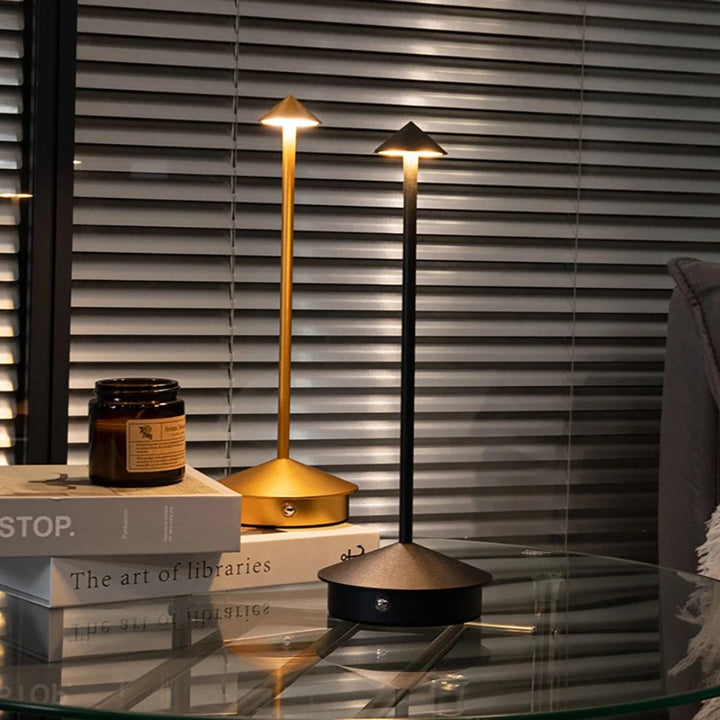 Robyn Arrow LED Table Lamp | Kalsten