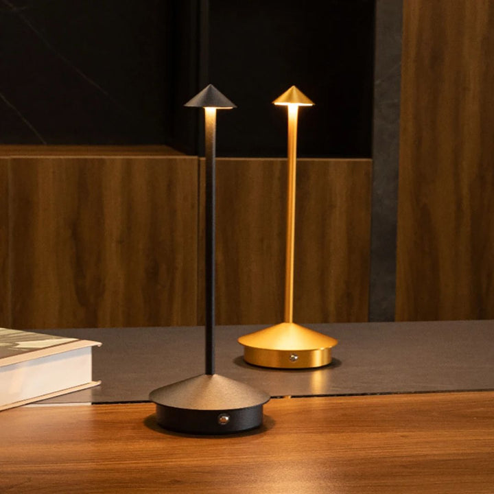 Robyn Arrow LED Table Lamp | Kalsten