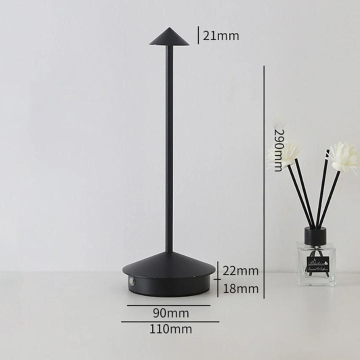 Robyn Arrow LED Table Lamp | Kalsten