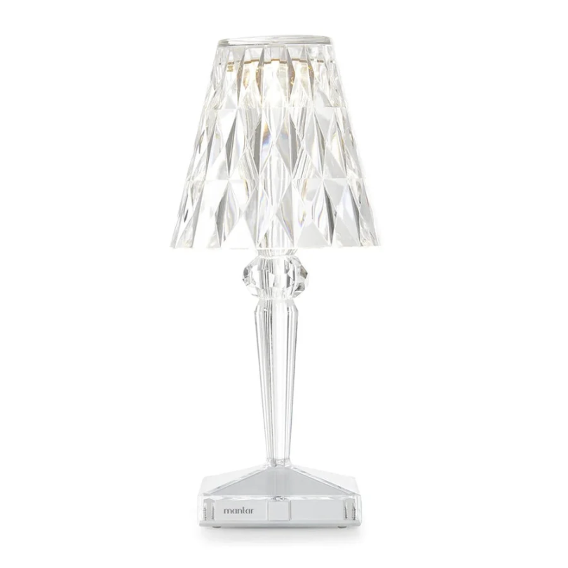 Chic Table Lamp with Crystal Design - CrystalLuxe | Kalsten