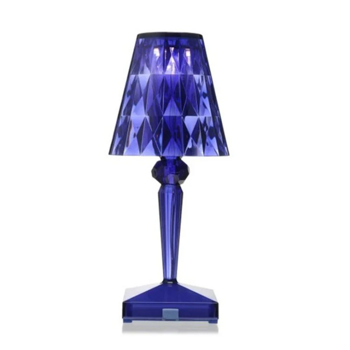 Chic Table Lamp with Crystal Design - CrystalLuxe | Kalsten